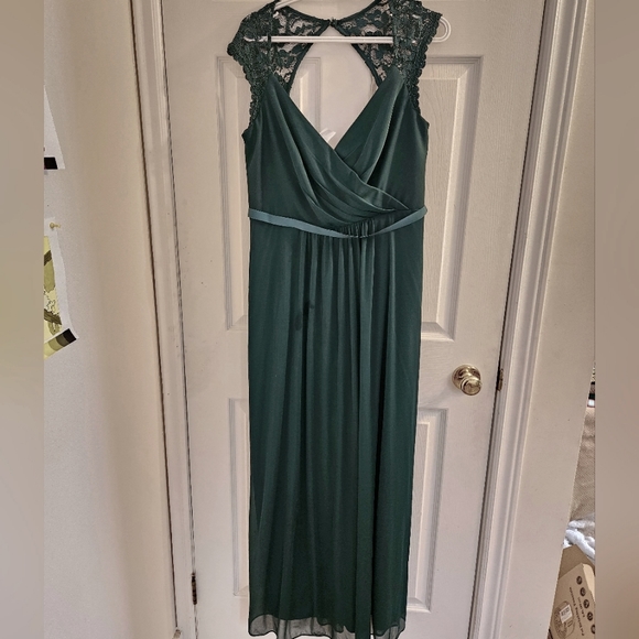 David's Bridal Bridesmaid Dress - Picture 1 of 7